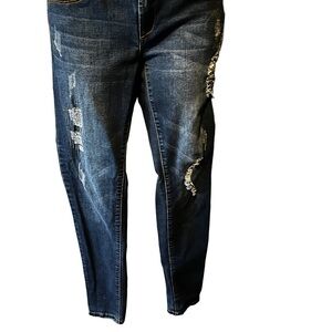 Women's Distressed Skinny Jeans in Blue